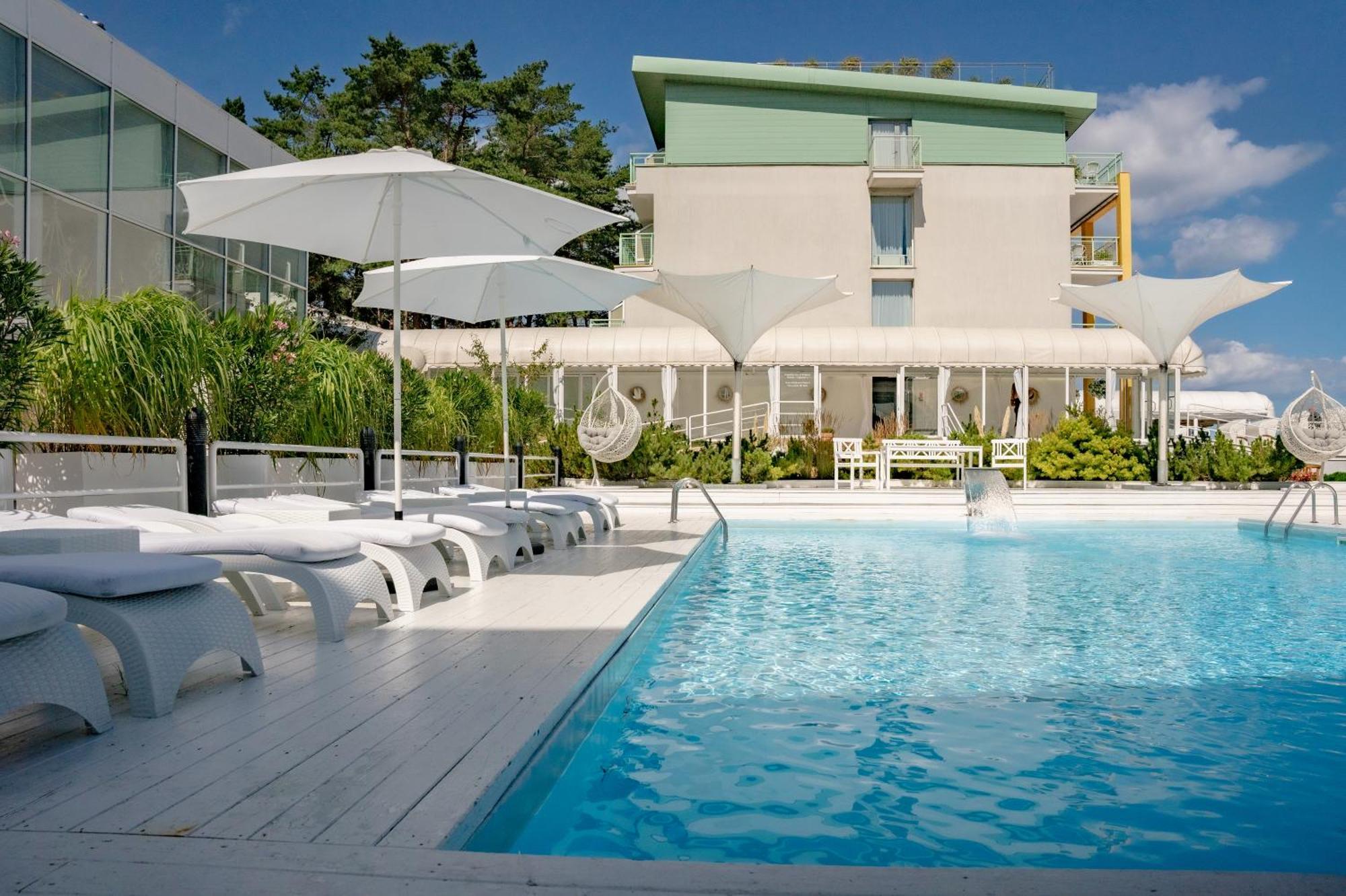 יוראטה Hotel Bryza Resort & Spa מראה חיצוני תמונה