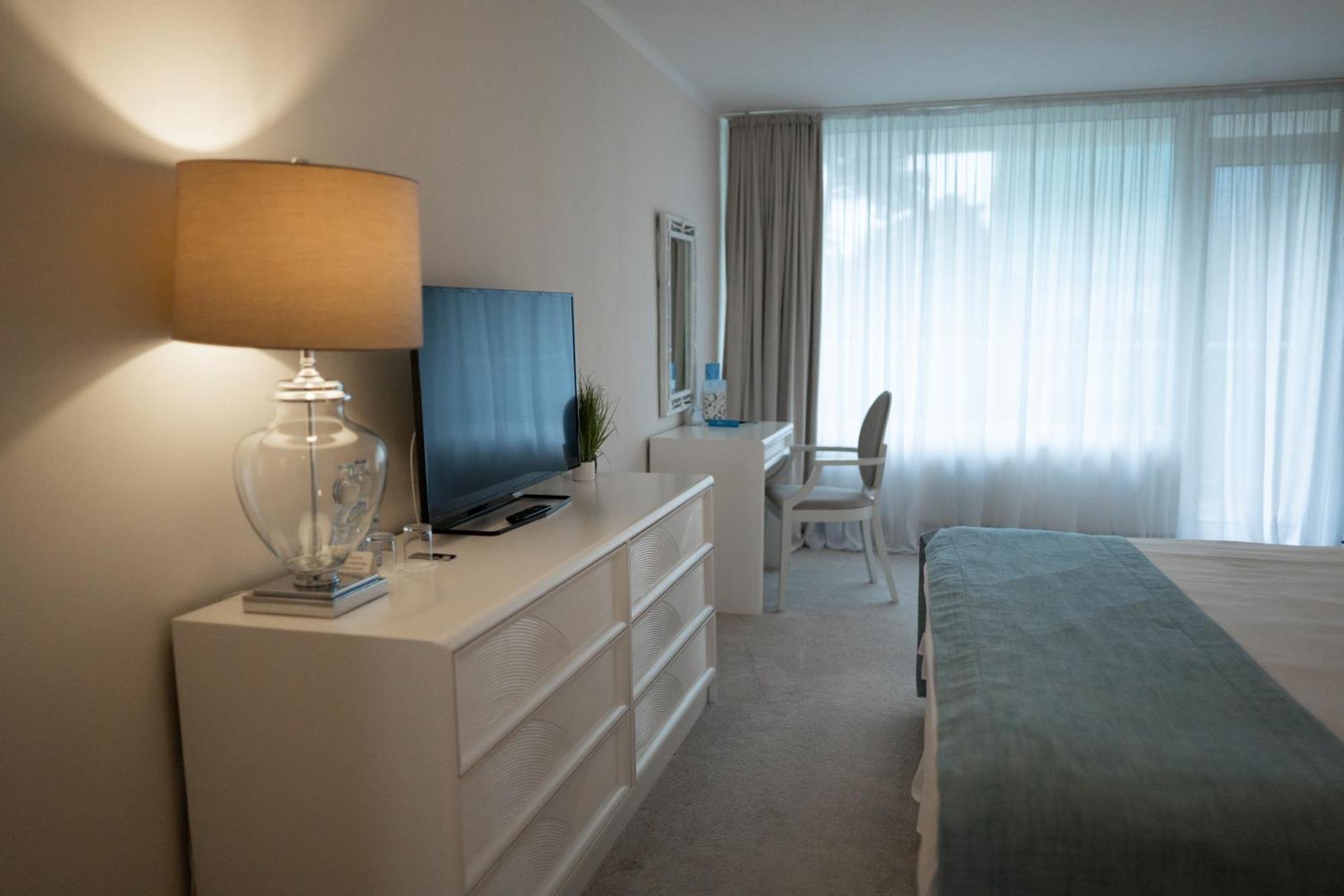 יוראטה Hotel Bryza Resort & Spa מראה חיצוני תמונה