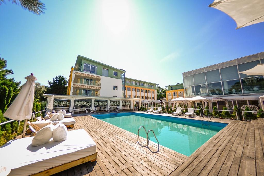 יוראטה Hotel Bryza Resort & Spa מראה חיצוני תמונה
