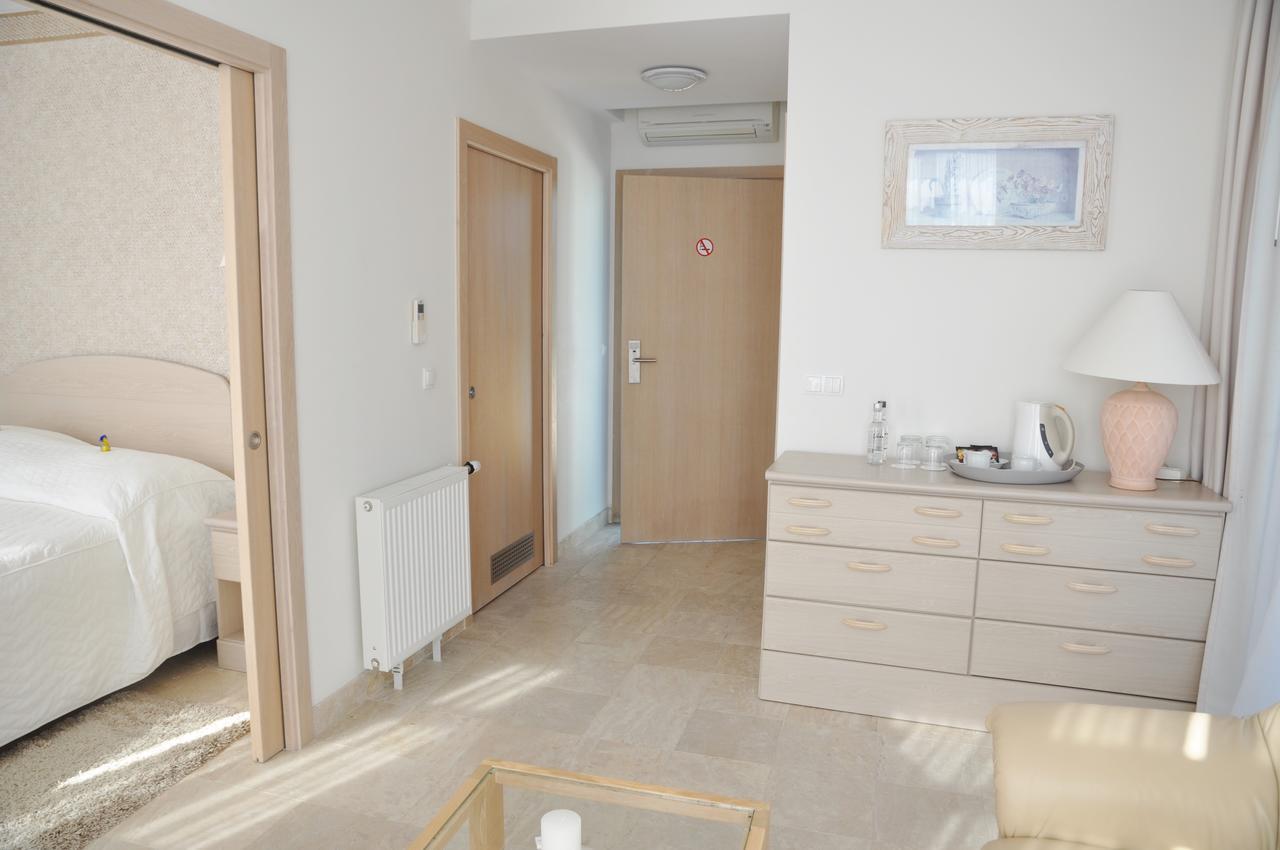 יוראטה Hotel Bryza Resort & Spa מראה חיצוני תמונה